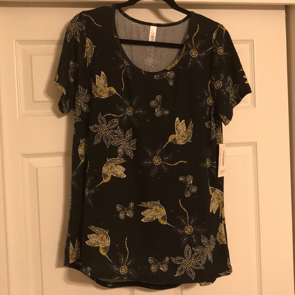 LulaRoe Large Classic T